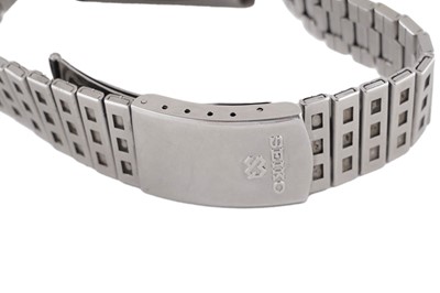 Lot 561 - Seiko Sports 100 'Ripley': a stainless-steel cased chronograph wristwatch