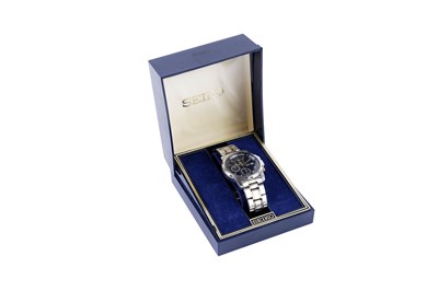 Lot 562 - Seiko 100M: a stainless steel cased automatic chronograph wristwatch