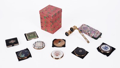 Lot 213 - Vintage powder compacts; and a pair of opera glasses by Iris of Paris