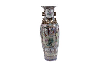 Lot 336 - A large decorative Chinese floor vase