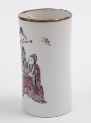 Lot 880 - A Chinese famille rose small vase