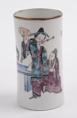 Lot 880 - A Chinese famille rose small vase