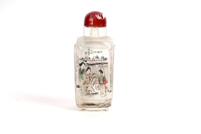 Lot 353 - A Chinese interior painted snuff bottle
