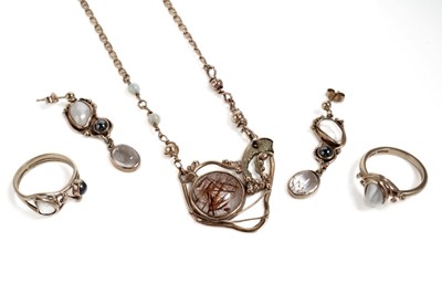 Lot 178 - A suite of jewellery by Elizabeth "Liz" Ameghino
