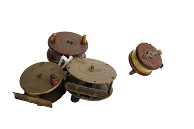 Lot 371 - A collection of four late 19th/early 20th Century fishing reels