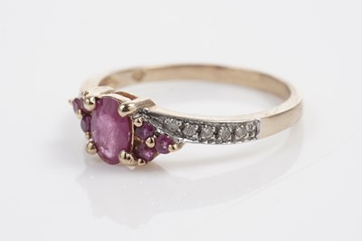 Lot 611 - A ruby and diamond dress ring