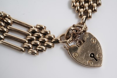 Lot 633 - A 9ct yellow gold gate link bracelet
