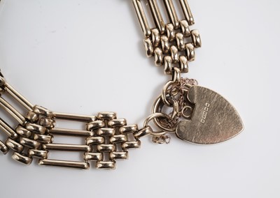 Lot 633 - A 9ct yellow gold gate link bracelet