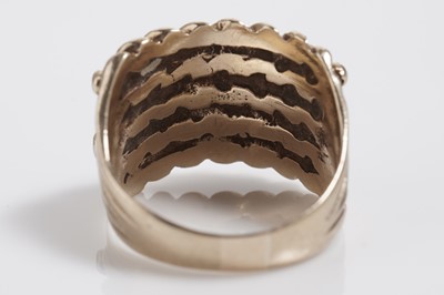 Lot 639 - A 9ct yellow gold dress ring