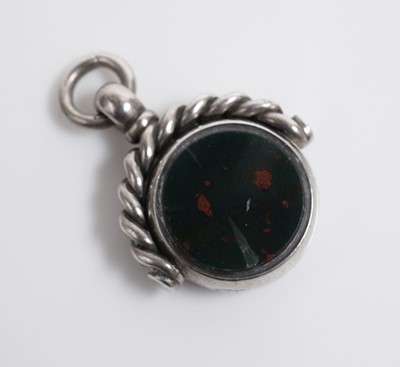 Lot 668 - A selection of Scottish silver jewellery