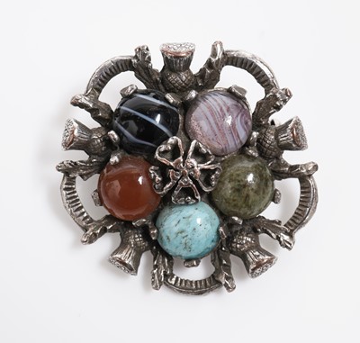 Lot 668 - A selection of Scottish silver jewellery