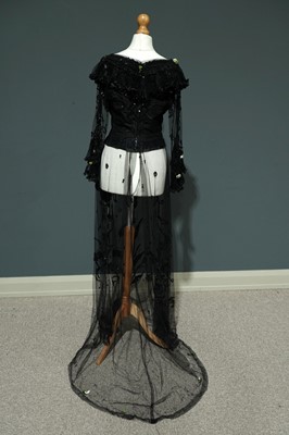 Lot 1504 - A Belle Epoque Edwardian black lace dress