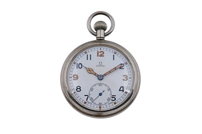 Lot 472 - Omega Military: a stainless steel cased manual wind military pocket watch