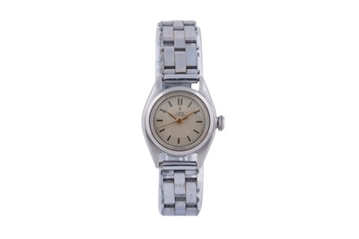 Lot 440 - Tudor Oyster: a lady's stainless steel cased manual wind wristwatch