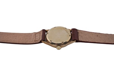 Lot 541 - A selection of gold cased wristwatches