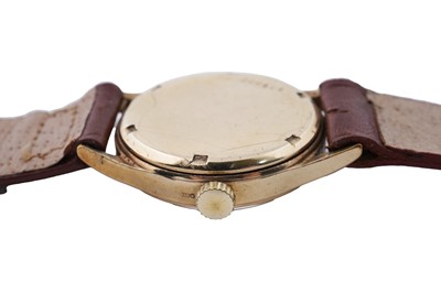 Lot 541 - A selection of gold cased wristwatches