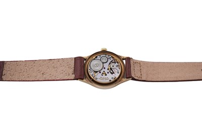 Lot 541 - A selection of gold cased wristwatches