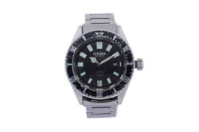 Lot 553 - Citizen Challenge Diver: a stainless steel cased automatic wristwatch
