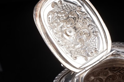 Lot 533 - A Victorian Rococo Revival silver tea service