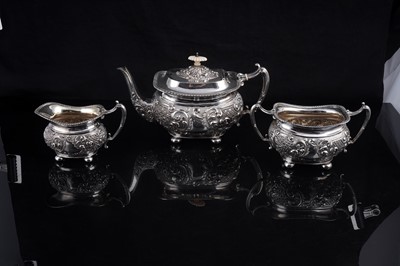 Lot 533 - A Victorian Rococo Revival silver tea service