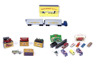 Lot 381 - A Lesney Matchbox Major M-9 Pack Inter-State Double-Freighter; and other items