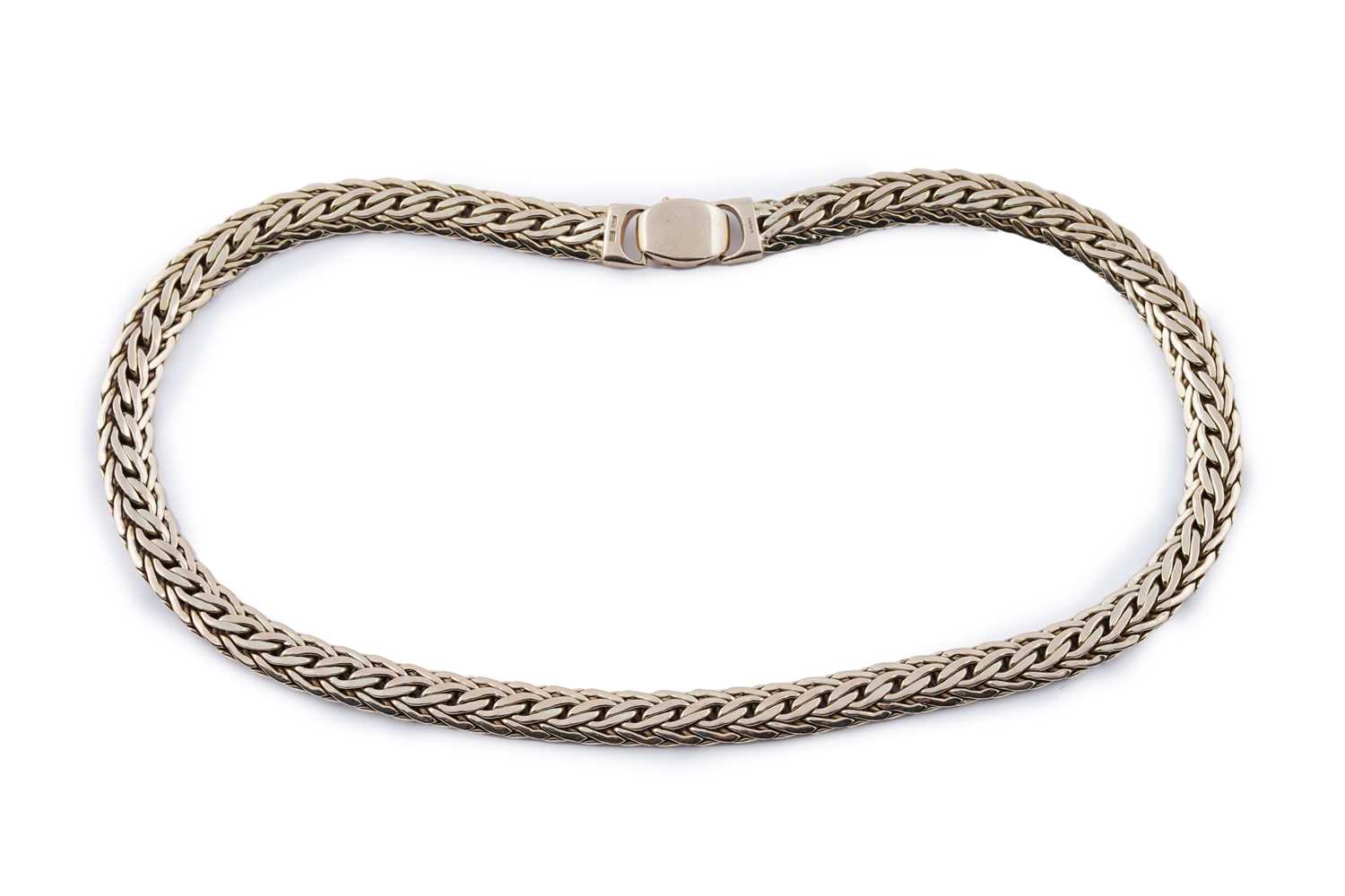 Lot 65 - A 9ct yellow gold fancy woven link chain necklace
