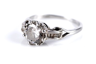 Lot 627 - A single stone solitaire diamond ring