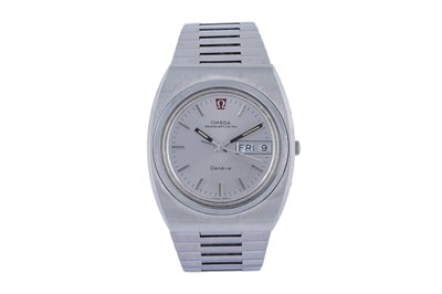 Lot 443 - Omega Megaquartz 32KHz: a stainless steel cased quartz wristwatch