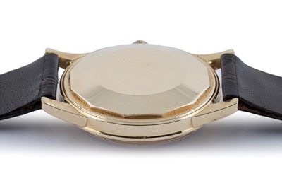 Lot 576 - Vacheron & Constantine: an 18ct yellow gold cased automatic wristwatch