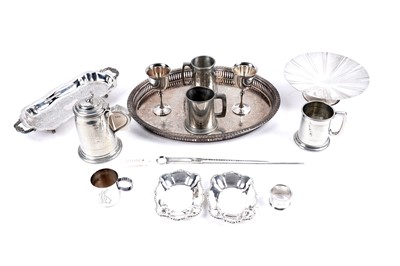 Lot 426 - A selection of silver plated and pewter wares