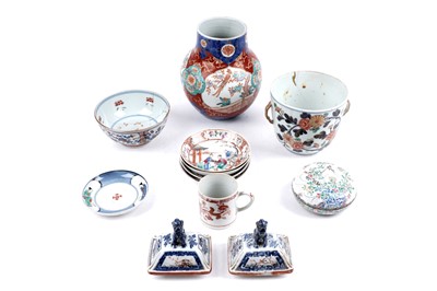 Lot 290 - A collection of Oriental ceramics