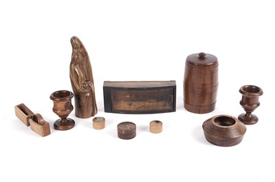 Lot 685 - A collection of treen wares