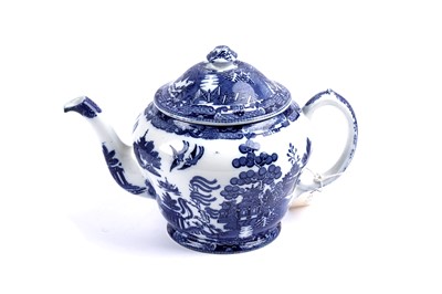 Lot 340 - A Maling ‘Willow’ pattern ‘Jumbo’ teapot