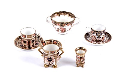 Lot 327 - A collection of Royal Crown Derby Imari pattern china