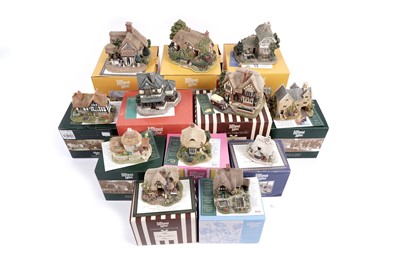 Lot 360 - A collection of Lilliput Lane model cottages