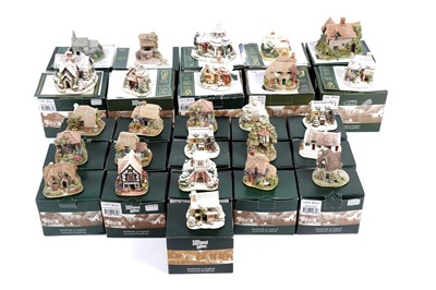 Lot 362 - A collection of Lilliput Lane model cottages