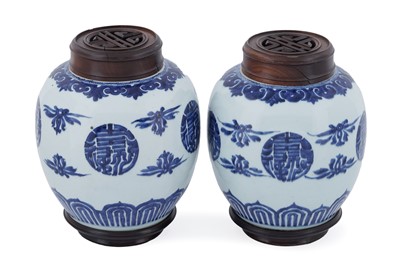 Lot 809 - A pair of 18th Century Chinese ginger jars