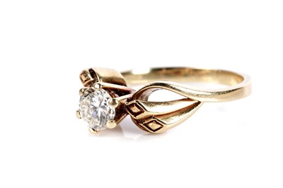 Lot 649 - A single stone solitaire diamond ring