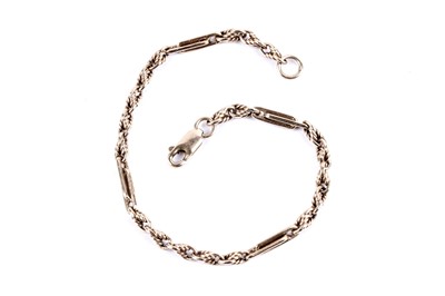 Lot 61 - A yellow gold bracelet