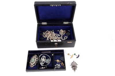 Lot 205 - An antique jewellery box containing costume jewellery