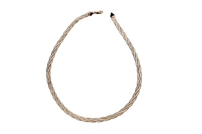 Lot 131 - An Italian bi-colour gold fancy link chain necklace