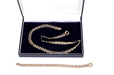 Lot 133 - A yellow gold panther link chain necklace; and bracelet