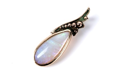 Lot 120 - An Arts & Crafts opal pendant