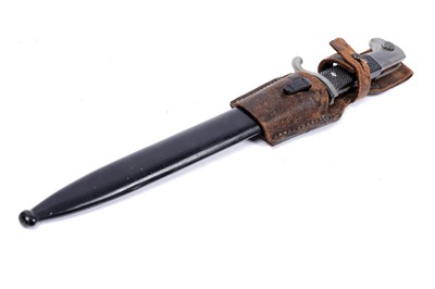 Lot 324 - A Second World War German K98 dress bayonet