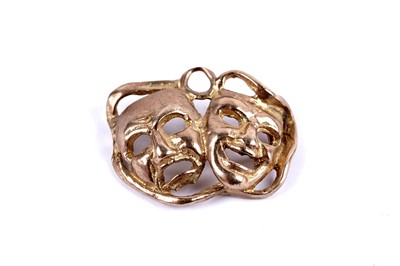 Lot 45 - A 9ct yellow gold "Comedy and Tragedy" theatre pendant charm