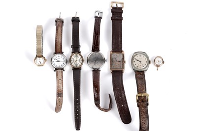 Lot 731 - A selection of gold cased and other watches