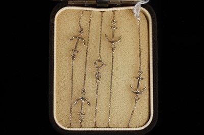 Lot 581 - A 9ct yellow gold anchor pattern necklace