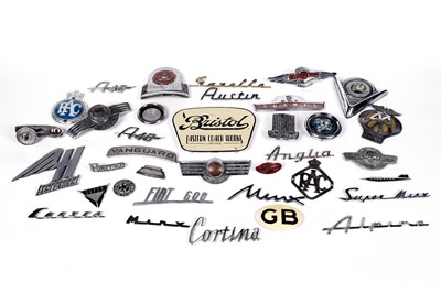 Lot 92 - A collection car and other motor vehicle badges