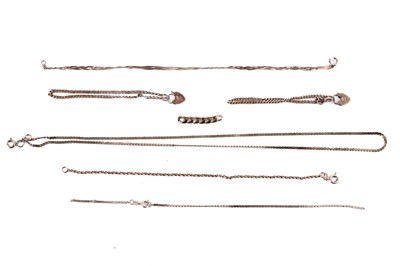 Lot 68 - A selection of gold and other jewellery
