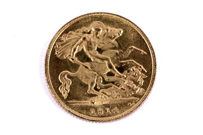 Lot 92 - A George V gold half sovereign